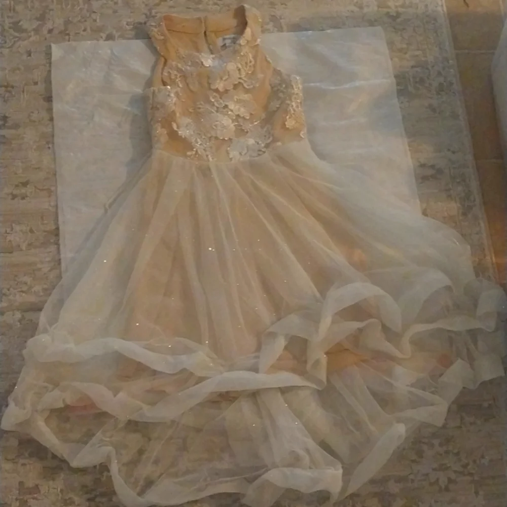 Girls dress size 7 - Picture 1 of 3